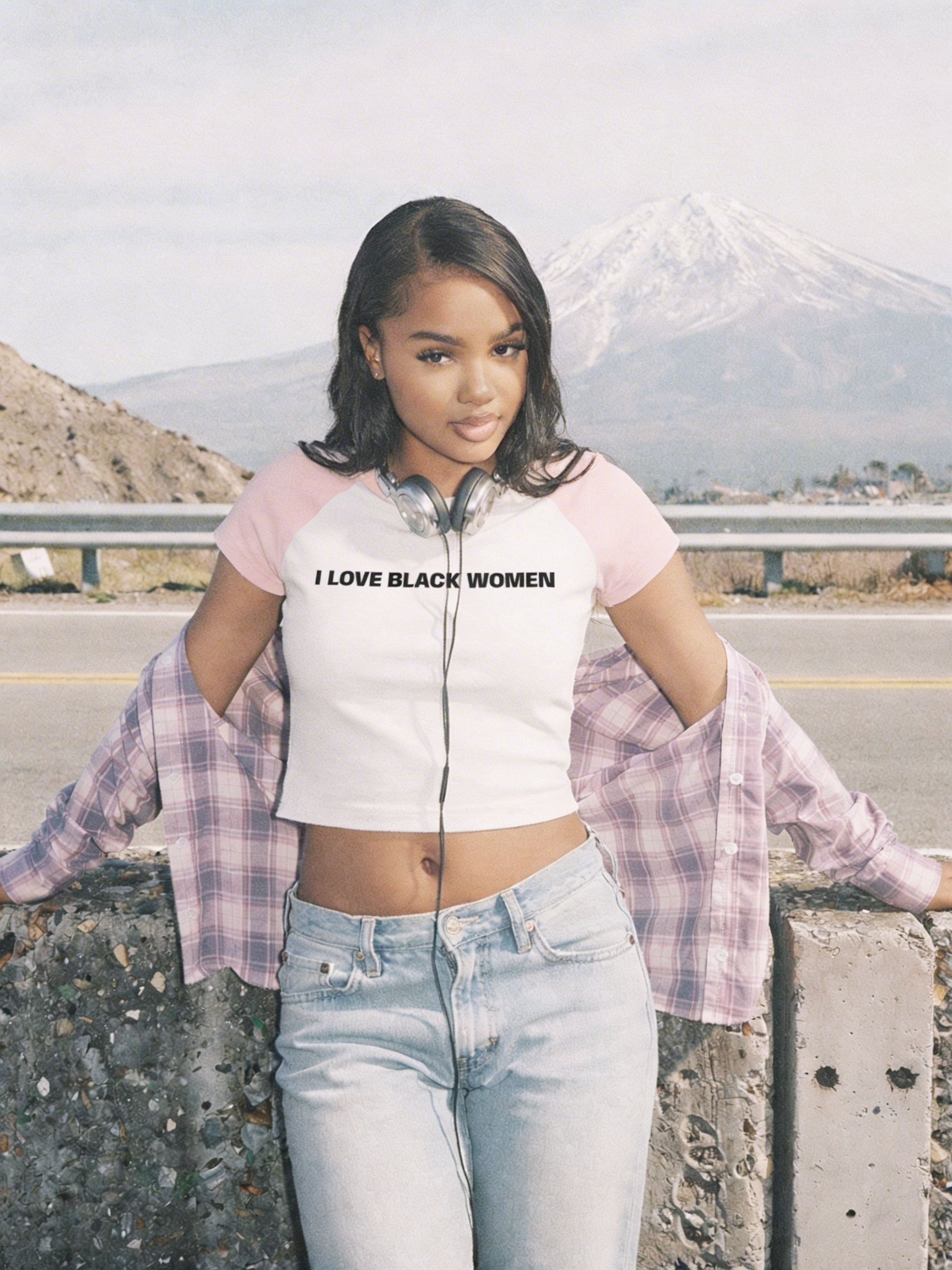 I LOVE BLACK WOMEN (Women’s crop)